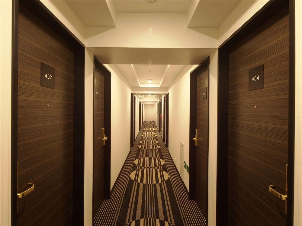 Apa Hotel Shimbashi Toranomon Токио Экстерьер фото