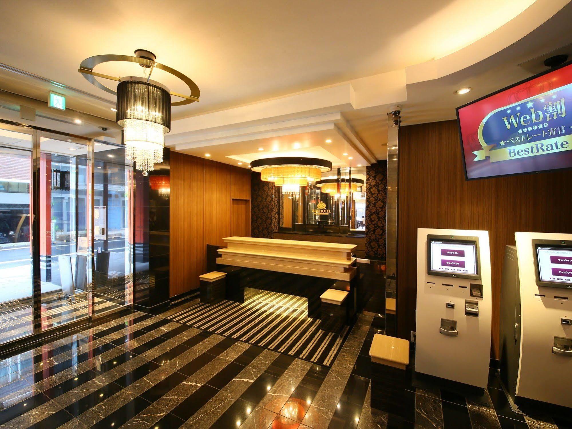 Apa Hotel Shimbashi Toranomon Токио Экстерьер фото